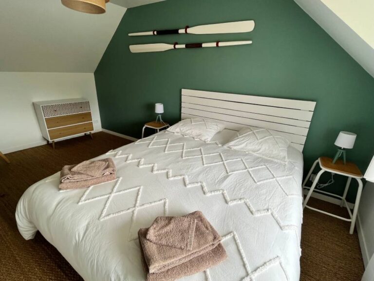 maison location saisonniere gite bord de mer pieds dans l'eau finistere lilia plouguerneau kelerdutbay
