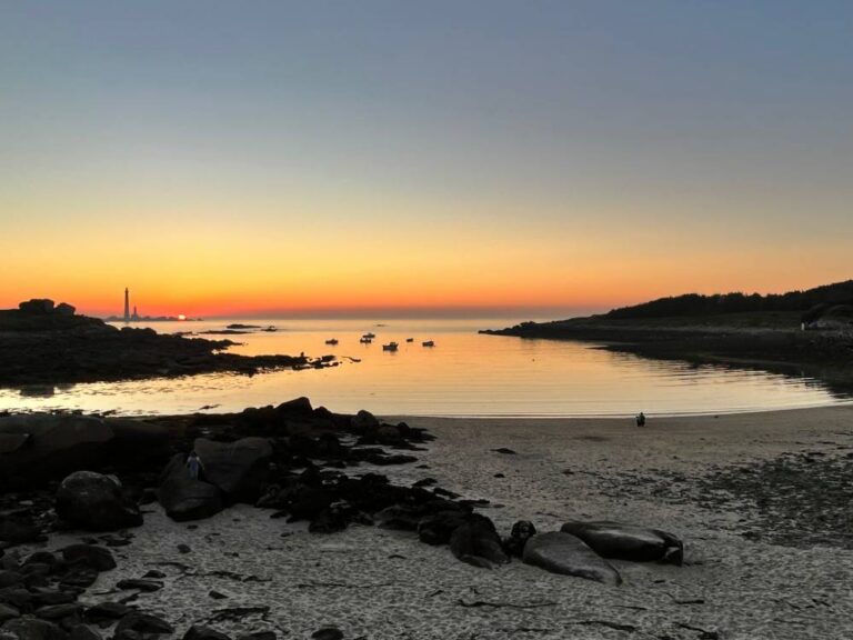 maison location saisonniere gite bord de mer pieds dans l'eau finistere lilia plouguerneau kelerdutbay